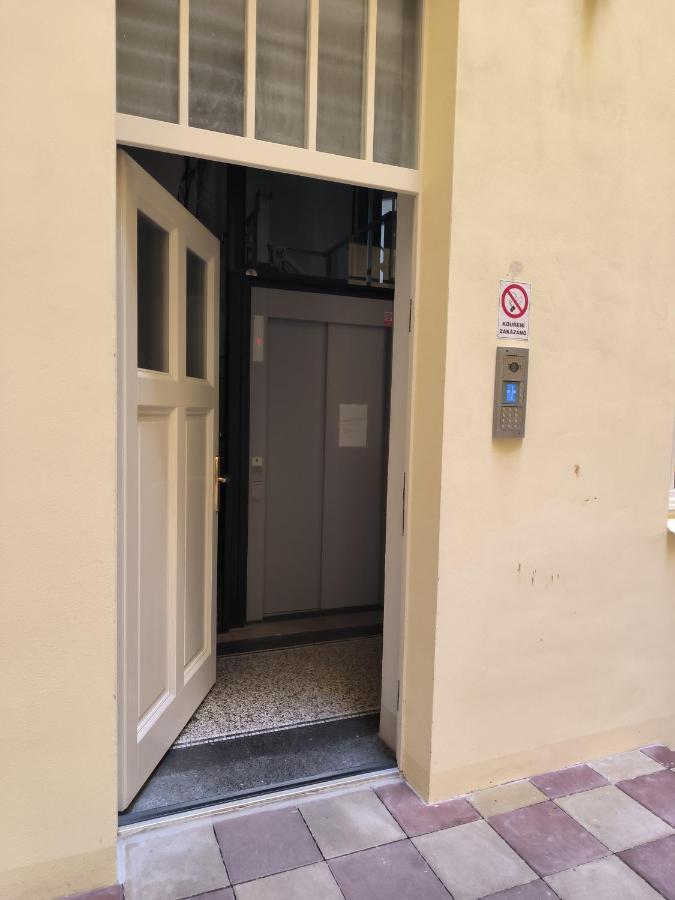 Exclusive Apartman Prague Jecna Apartment Exterior photo